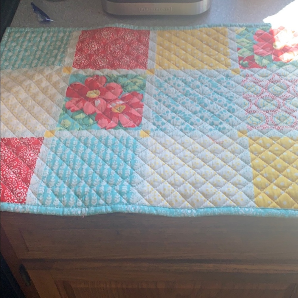 Placemats there are 4 sold
